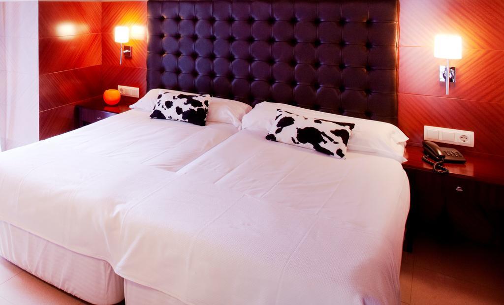 Hotel Mu La Cortinada المظهر الخارجي الصورة