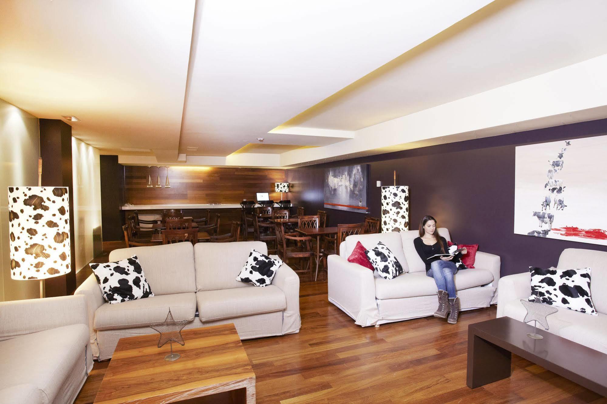 Hotel Mu La Cortinada المظهر الخارجي الصورة